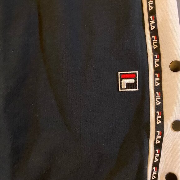 NWT FILA Women's Sportive Skirt Snap Buttons on both Sides Size L - Picture 3 of 6